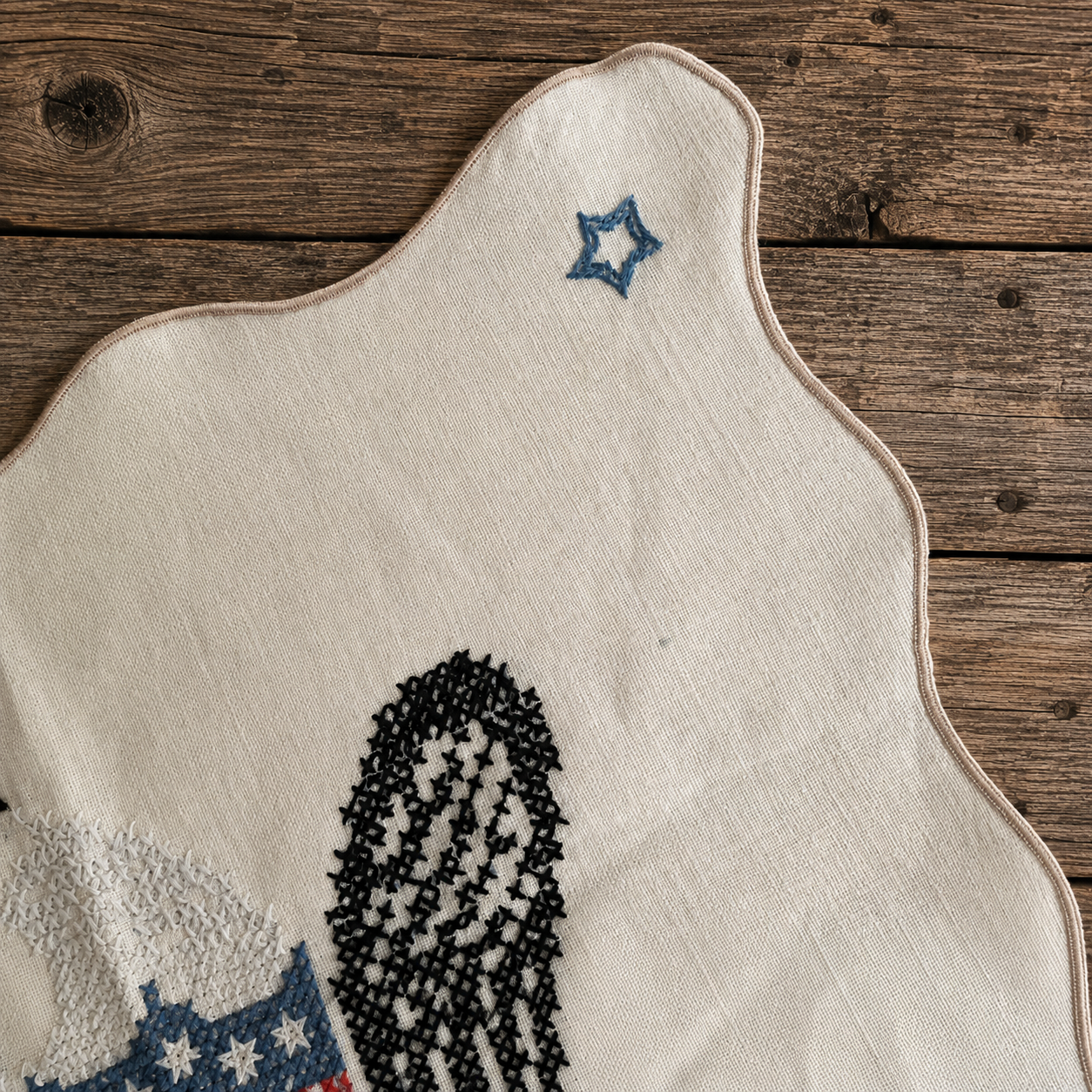 Cross-Stitch Linen Dresser Scarf of American Eagle, Patriotic Needlework 1950s