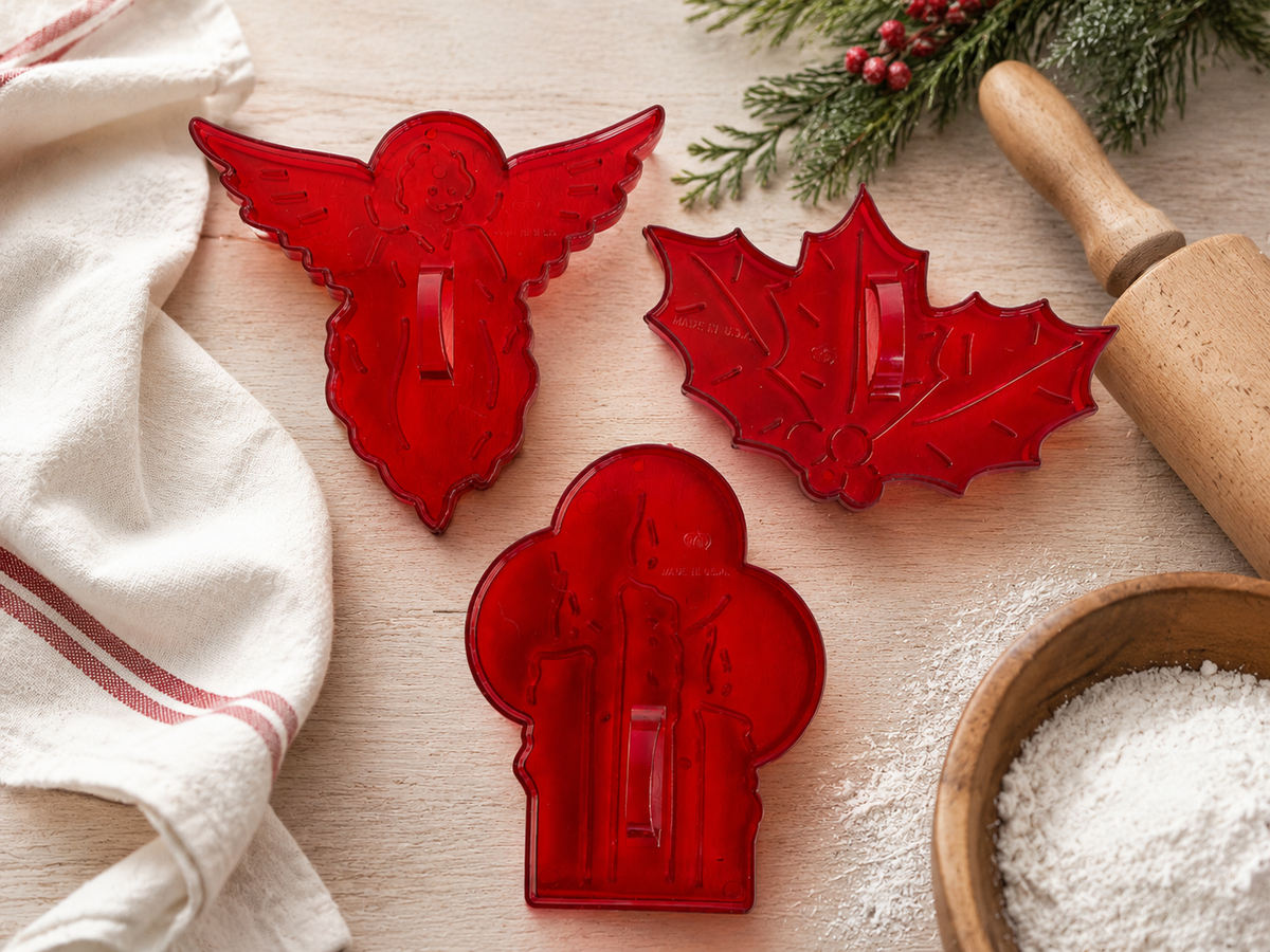 HRM Red Plastic Cookie Cutters, Set of 3 Made in USA, Choice, 1950s